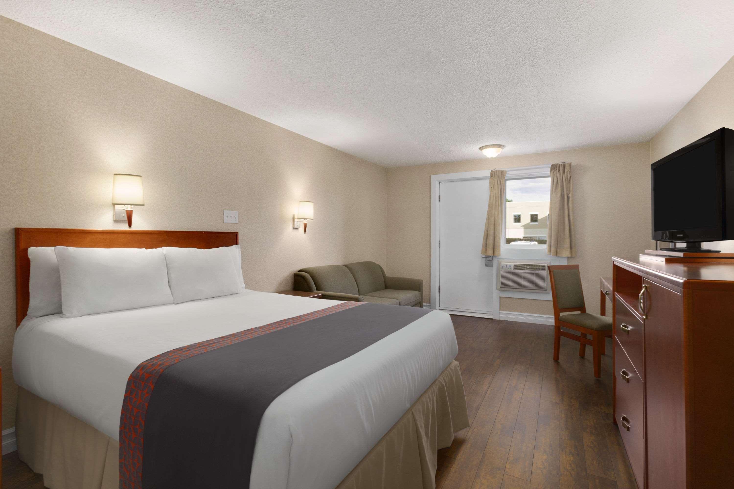 Days Inn By Wyndham Bridgewater Conference Center Eksteriør billede