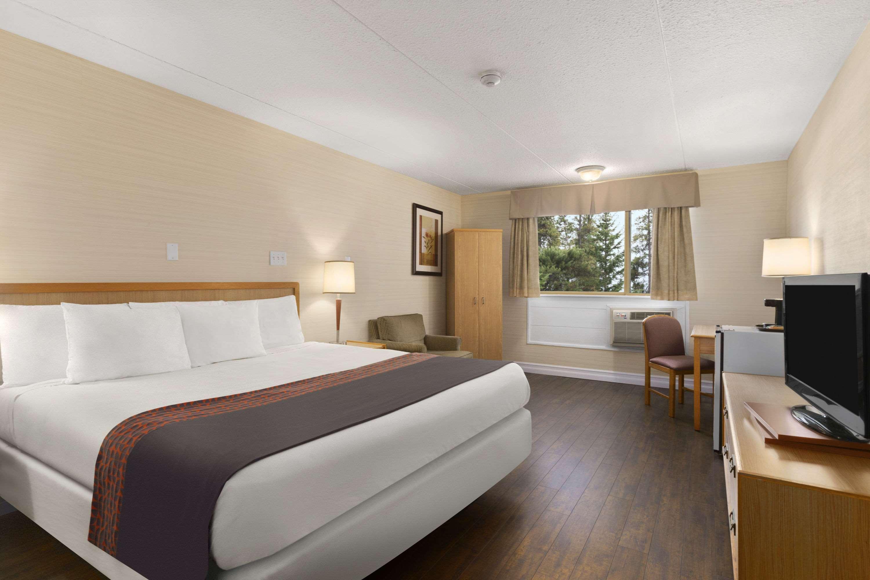 Days Inn By Wyndham Bridgewater Conference Center Eksteriør billede